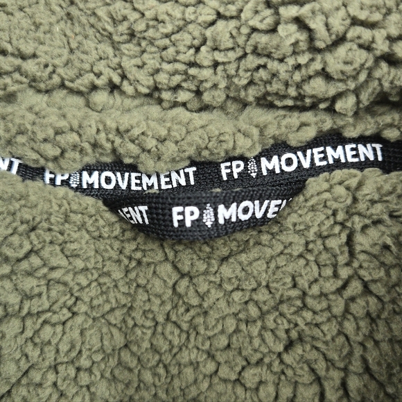 Free People Movement Venture On Vest Reversible Puffer Sherpa Green Black - Picture 3 of 16